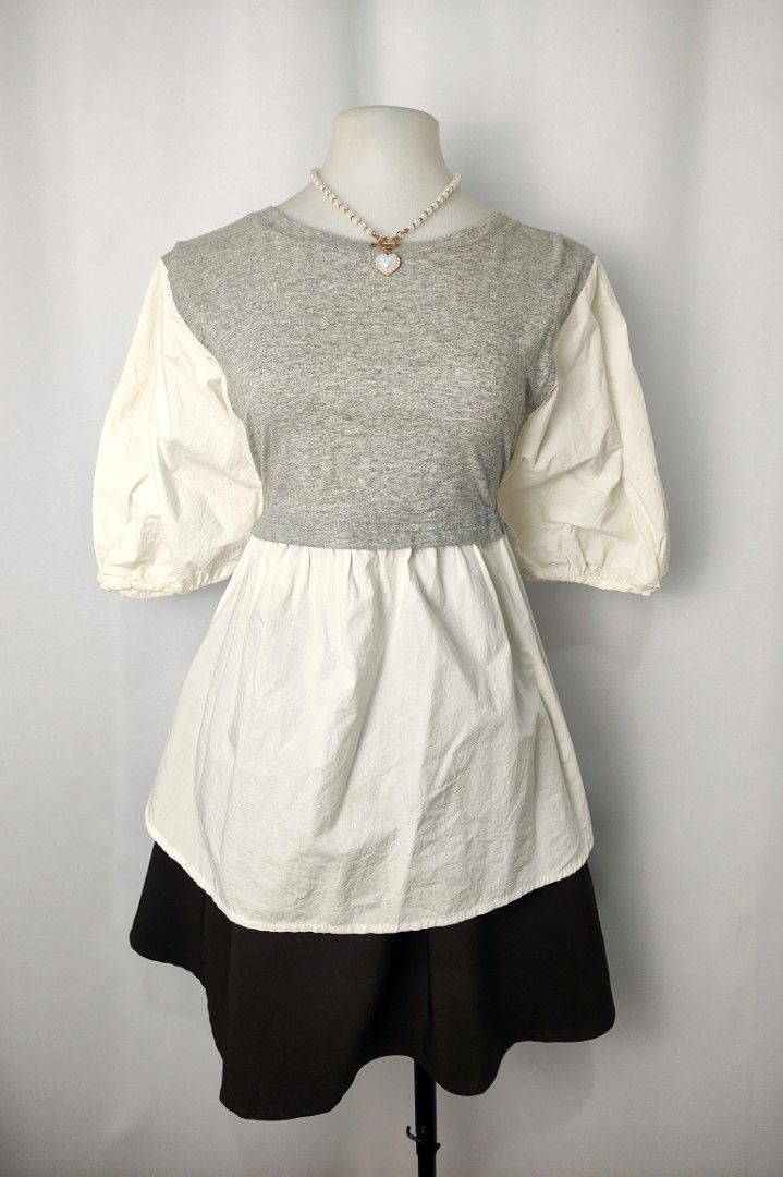 White Gray Blouse Top (Category: Blouses) located in Caloocan City. Submitted by happystar.e0dc1b (Listing ID 1434093367, Image 2). Description: ⚠️PLEASE CLICK THE IMAGE TO SEE THE SIZE⚠️ FB PAGE: IPPEUNI AGASSI Location: Caloocan City ❌ No haggling ❌ No when worn ❌ No "more pics" ❌ No flaws, unless stated ❌ Request for specific measurements of neck, arm, shoulder etc will not be entertained.
