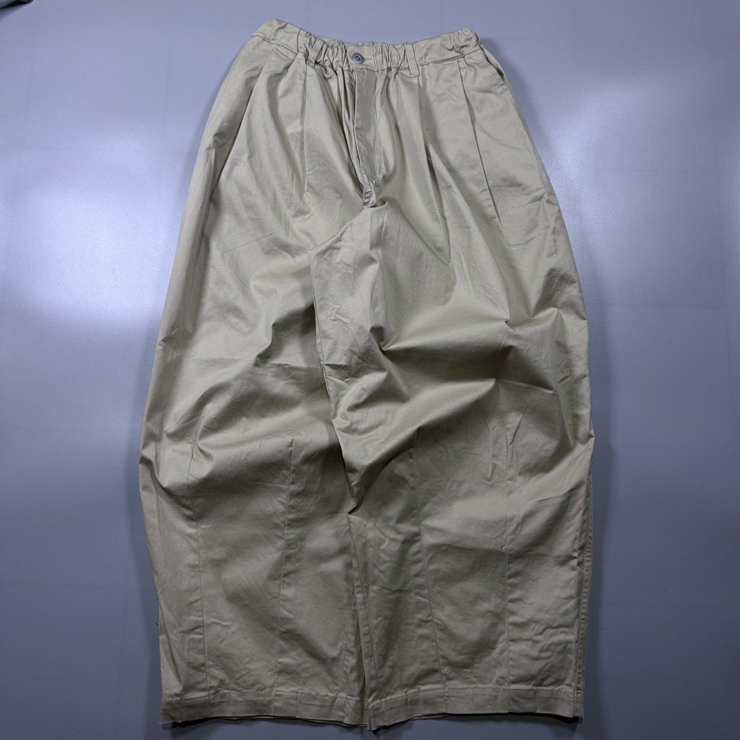 XEROBNR Beige Wide Leg Pants (Category: Chinos) located in Benito Soliven. Submitted by markedasdifferent (Listing ID 1434116696, Image 1). Description: XEROBNR 28-36 W 38.5 L 17 T 11 H.