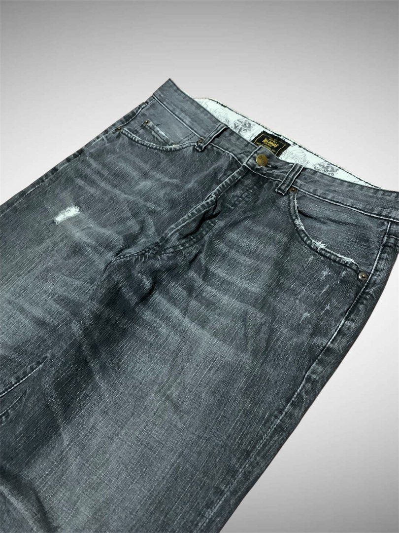 XLarge Baggy Buttonfly Jeans (Category: Jeans) located in Mandaue City. Submitted by sinina.ceb (Listing ID 1434121415, Image 2). Description: (BAGGY PANTS) Dimensions (inches) Waistline - 32 Length - 41 Thigh - 9 Leg hole - 8 Color rate - 9/10 Condition - good Issue: n/a ₱550 + sf Payment - Maya Payment first / NO COD, COP J&T courier / SF charge to buyer ❗Delivery of orders to courier is on SATURDAY. •Color may vary due to lighting •Manage your