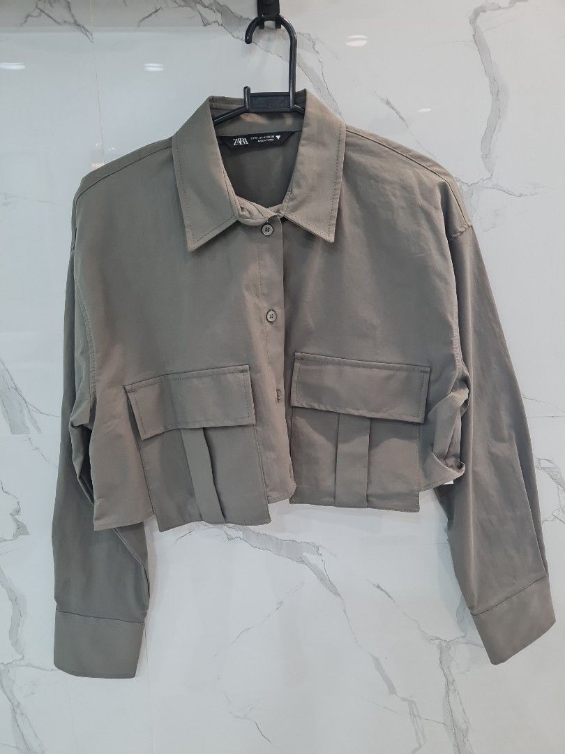 Zara Polo - Olive Green - Size M (Category: Shirts) located in San Juan City. Submitted by rwongthings (Listing ID 1434008429, Image 2). Description: - Zara Olive Green Button down - Size M - Collared neckline - Long sleeves with buttoned cuffs - Two front pockets - Store bought - Made in Turkey - Original price: PHP 1995 - Selling for: PHP 1600.