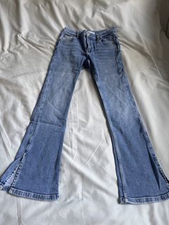 (Category: ) located in . Submitted by classique_ph (Listing ID 1434080434, Image 1). Description: .