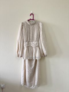 (Category: ) located in . Submitted by onlinewardrobe_ (Listing ID 1434044989, Image 1). Description: .