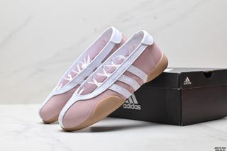 (Category: ) located in . Submitted by factory.shoes.outlet (Listing ID 1434191757, Image 1). Description: .