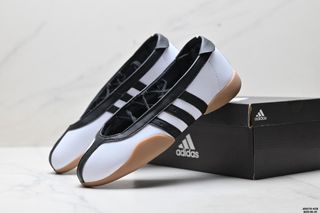 (Category: ) located in . Submitted by factory.shoes.outlet (Listing ID 1434192183, Image 1). Description: .