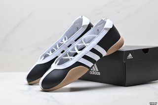 (Category: ) located in . Submitted by factory.shoes.outlet (Listing ID 1434192653, Image 1). Description: .