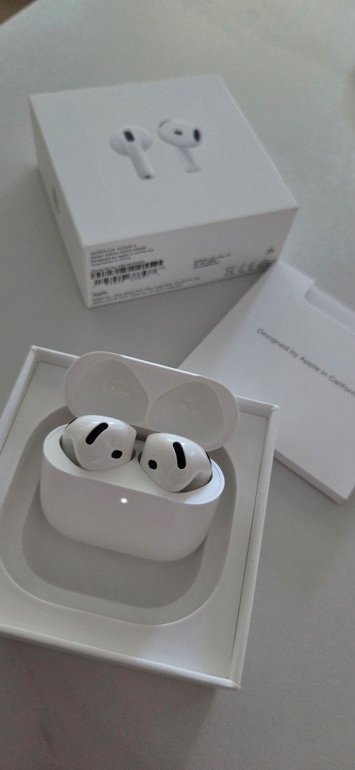 Apple AirPods 4