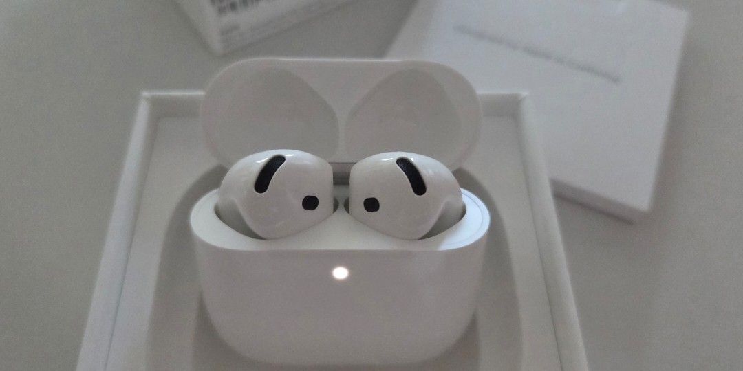 Apple AirPods 4437647452993628161