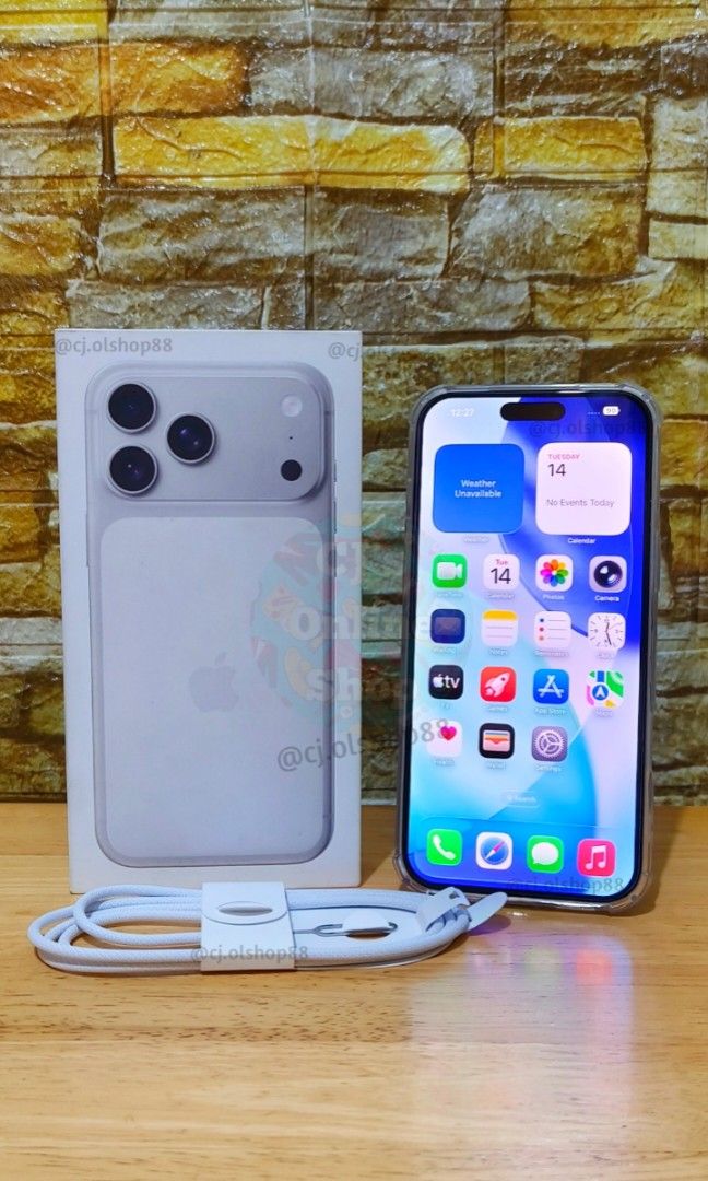 Apple iPhone 17 Pro Max 256gb Silver Like New (Category: iPhone 17 Series) located in Makati City. Submitted by cj_onlineshop.ph (Listing ID 1434240263, Image 2). Description: Used IP17 Pro Max Like new 100% Battery Health 🔋 114 Cycle Count (may go up after posting, using as a backup phone) Under Apple warranty until December 2026 Factory Unlocked, NTC openline Inclusions: Case, charging cord, box Minor issue: See last photo, small scratches sa 