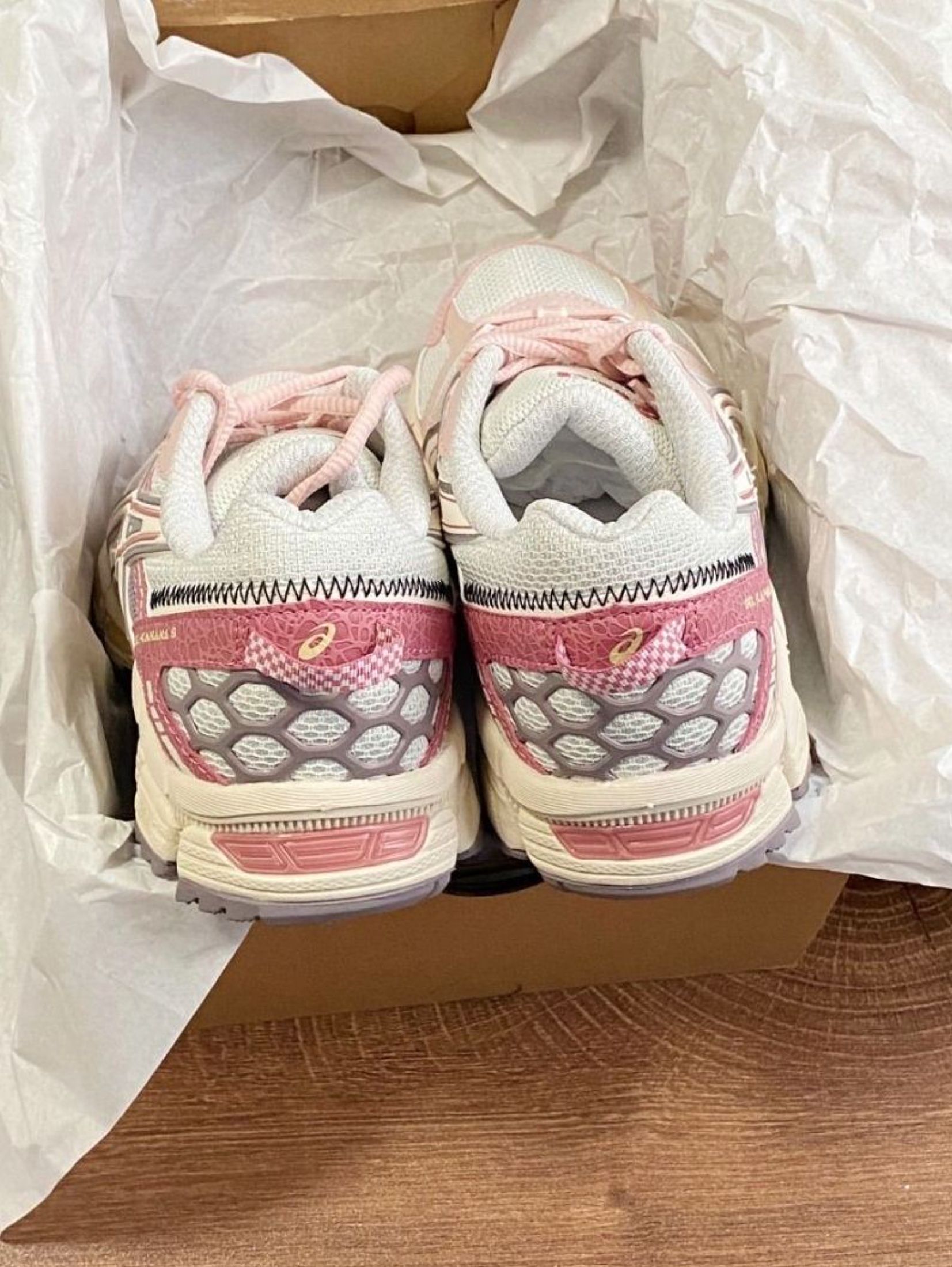 Asics Gel-Kahana 8 Stylish Running Shoes Pink (Category: Sneakers) located in Singapore. Submitted by poswiftstargg (Listing ID 1434227515, Image 3). Description: 💡 Before You Buy 🔸 Brand: Asics 🔸 Item: Asics Gel-Kahana 8 Stylish Running Shoes Pink 🔸 ✔ Brand New 🔸 ✔ Free shipping 🔸 ✔ Cash on delivery 🔸 ✔ 3-day photo confirm Shop with confidence 🛡️.