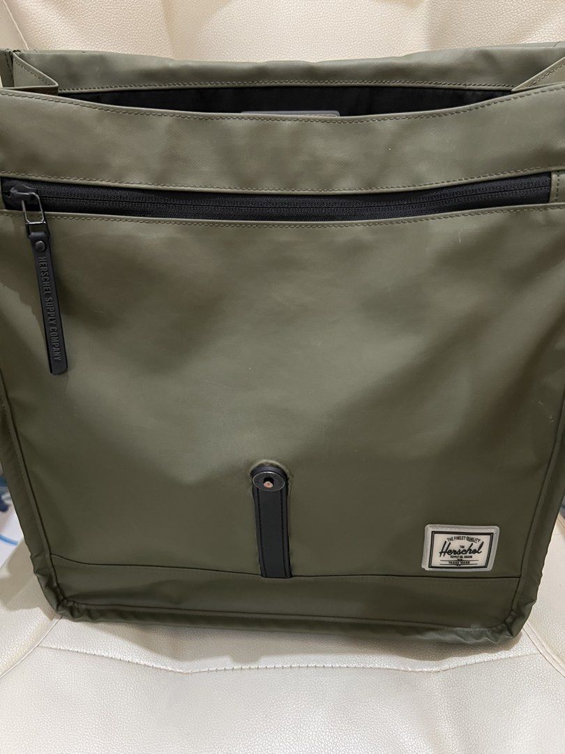 Herschel Backpack (Category: Backpacks) located in Quezon City. Submitted by swifttrade (Listing ID 1434194837, Image 3). Description: .