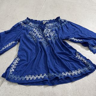 (Category: ) located in . Submitted by shopsofiascloset (Listing ID 1434281586, Image 1). Description: .