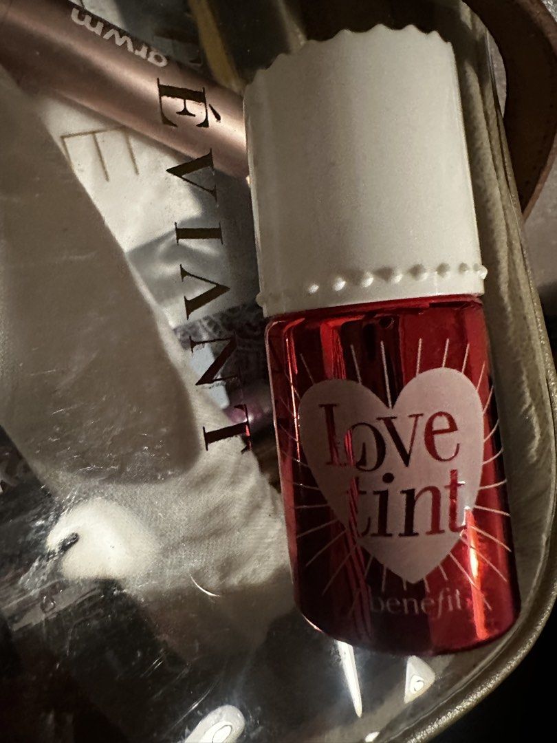 Benefit Love Tint Full Size (Category: Makeup) located in Quezon City. Submitted by glitchandglamor (Listing ID 1434304287, Image 1). Description: •fiery red • RFS: prefers the OG shade, can swap with the full size in similar condition • opened in June 2025.