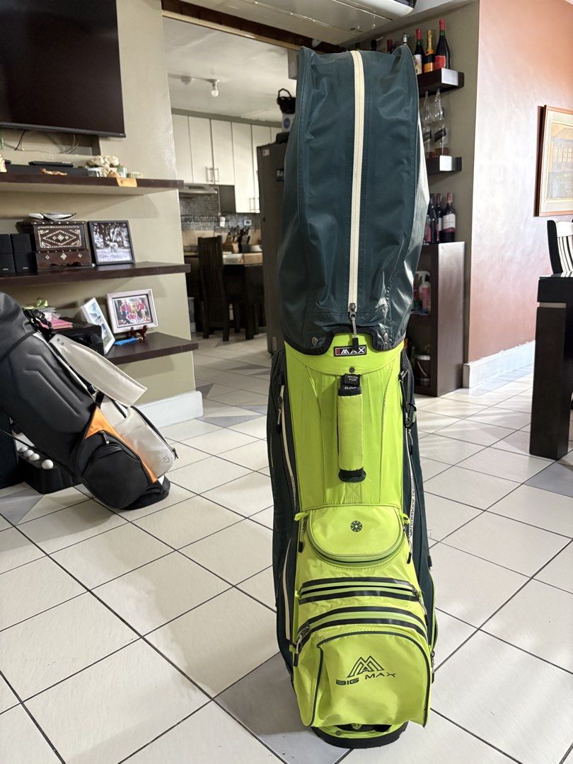 Big Max Aqua 3.0 Waterproof Golf Bag (Category: Golf) located in San Juan City. Submitted by heyitsangel (Listing ID 1434179843, Image 3). Description: - Big Max Aqua 3.0 golf bag - Color: Green and Dark Grey - Waterproof construction - Multiple compartments and pockets - Dedicated glove holder - Includes top cover - Comfortable carrying strap - Features the Big Max logo.