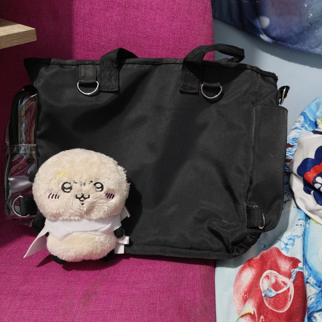 Black Itabag Fan Merch Display Bag with Big Space (Category: Cross-body Bags) located in Quezon City. Submitted by cade_solato (Listing ID 1434353454, Image 2). Description: - used as an Itabag for merch like pins and PLUSHIES - very spacious and can handle heavy things.