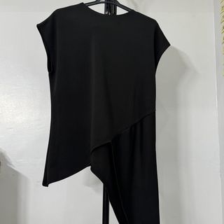 (Category: ) located in . Submitted by shopsofiascloset (Listing ID 1434286161, Image 1). Description: .