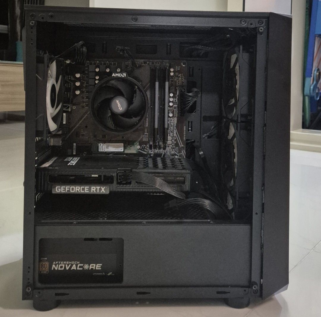 Broken gaming PC436858812189921280