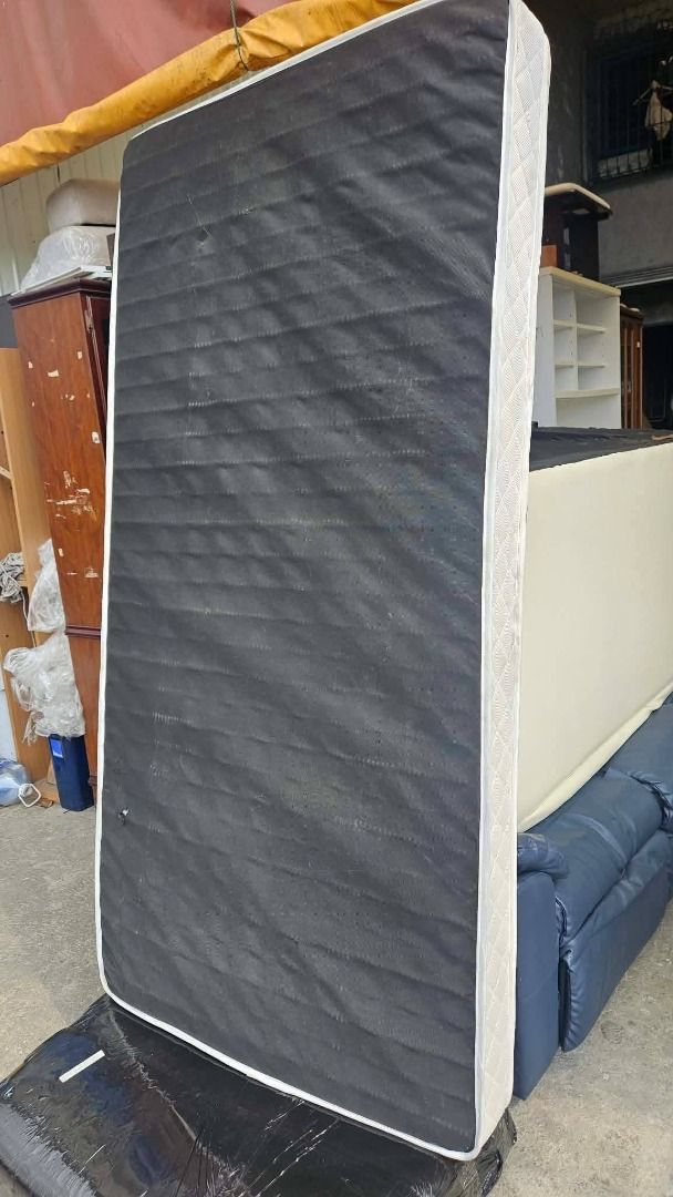 COSPA CREATION JAPAN SINGLE SIZE WHITE MATTRESS (Category: Bedding & Towels) located in Sablan. Submitted by gongonshelley12 (Listing ID 1434243020, Image 3). Description: 3500 ONLY... SUPER SALE!!! GCASH NOW COSPA CREATION JAPAN SINGLE SIZE WHITE MATTRESS JAPAN SURPLUS L 77 X W 38X H 6INCHES ANG KAPAL MAKAPAL AT ANG GANDA NG QUALITY JAPAN QUALITY SOBRANG LAMBOT MAY DUMI LANG, LALAGYAN NIYO NAMAN NG BED COVER MAY MALIIT NA PUNIT SA LIKOD SULIT QU