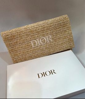 (Category: ) located in . Submitted by luxe.archive (Listing ID 1434351346, Image 1). Description: .