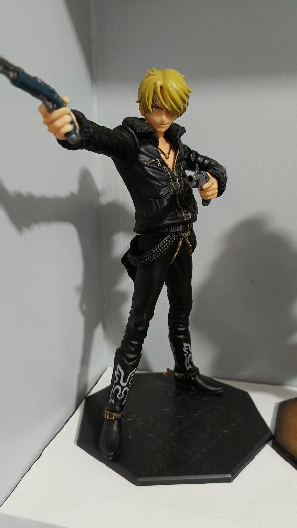 DPCF One Piece Sanji Figure 1/7 (Category: Figurines & Statues) located in San Fernando. Submitted by dururel (Listing ID 1434261624, Image 1). Description: - Sanji figure from One Piece - Features Sanji in a black outfit - Holding two guns - Includes a black hexagonal base price: 1500 location Pampanga shipping LBC Lalamove .