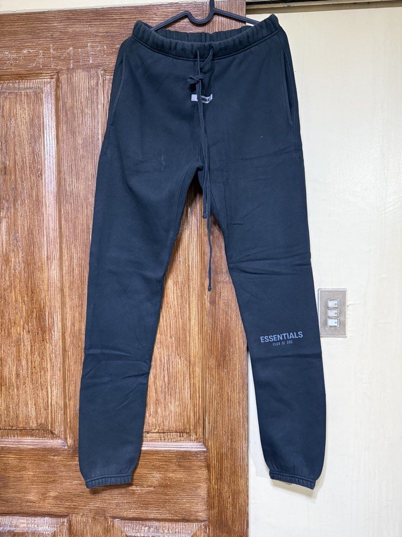 Essentials sweatpants (Category: Joggers) located in Makati City. Submitted by jcfernandez (Listing ID 1434213242, Image 1). Description: Size xs (30) 1500 Makati.
