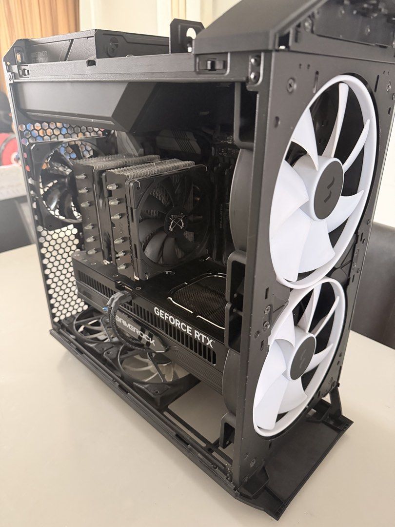 Gaming PC - AMD / RTX 5070Ti436861304717987844