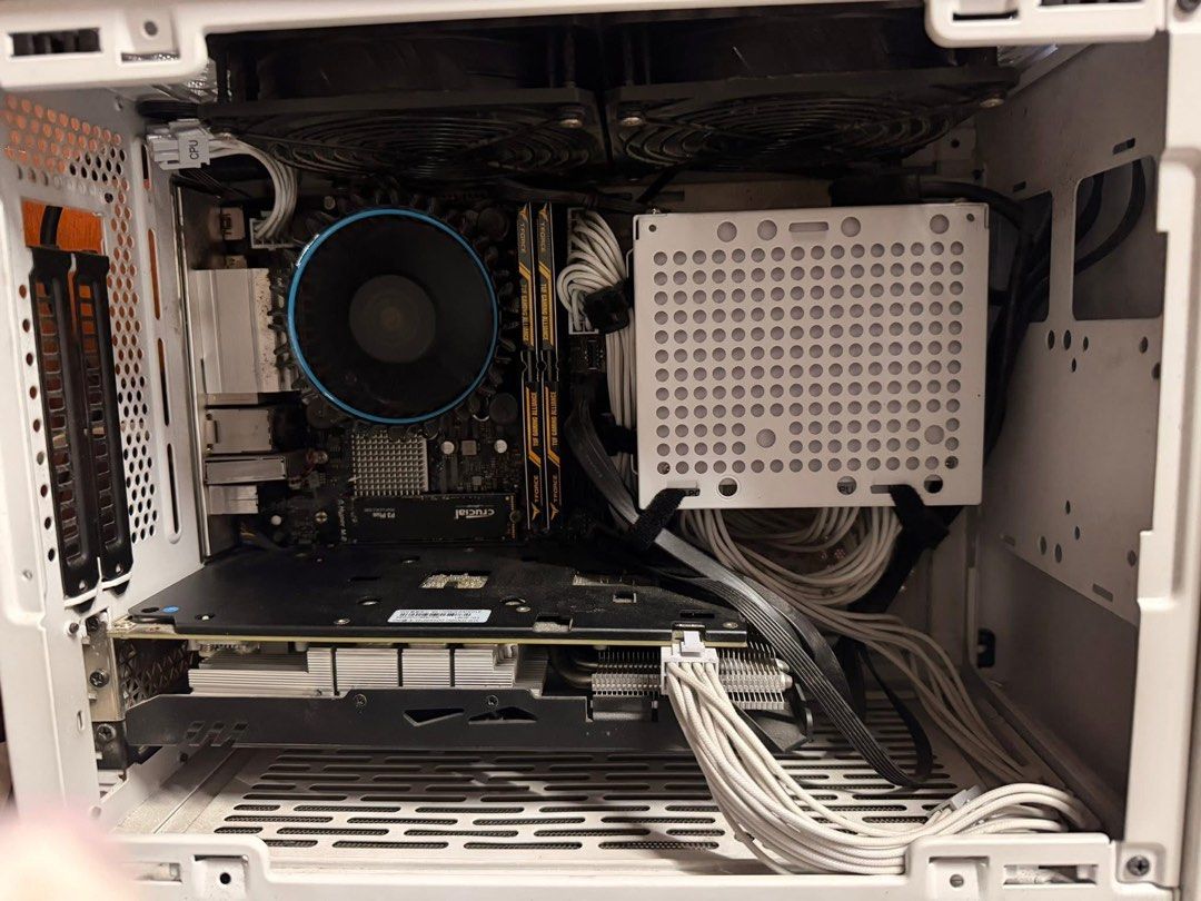 Gaming/PC Set-up (Category: Desktops) located in Manila. Submitted by keroppi1897 (Listing ID 1434284949, Image 2). Description: FOR SALE: Gaming / Work PC Set Ready to use – smooth performance for gaming, editing, and daily tasks! Specs: • Motherboard: Asrock B660M ITX • Processor: 12th Gen Intel Core i3 (3.30 GHz) • RAM: T-Force Vulcan TUF Gaming Alliance 16GB • Storage: Crucial P3 Plus 500GB SSD (Fast boot & load times) • Graphics Card: Maxsun