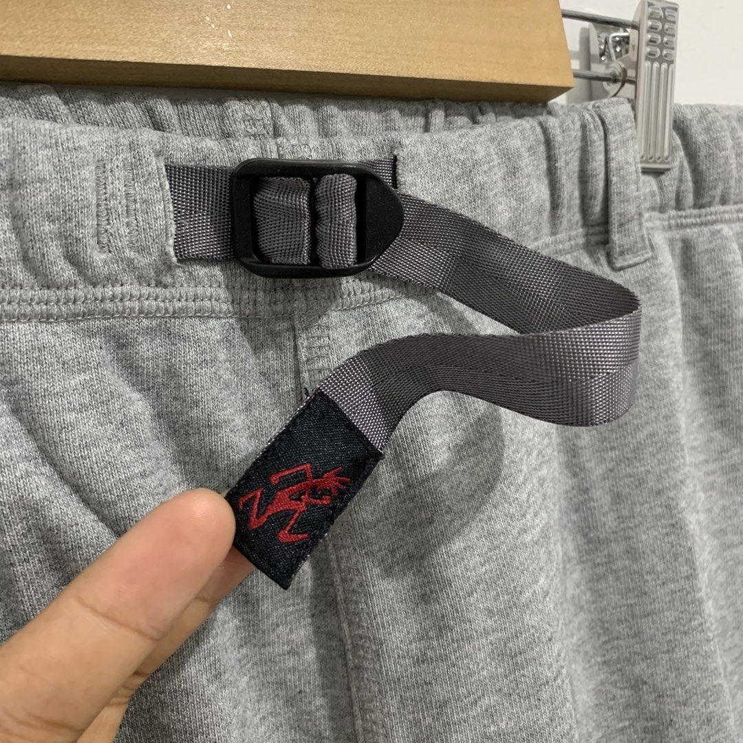 Gramicci Classic Heavy Weight Sweatpants (Category: Joggers) located in Tagaytay City. Submitted by deetstreet (Listing ID 1434269435, Image 3). Description: Waist: 30-34 Front rise: 17 Hip: 28.5 Thigh: 17.5 Length: 40 Knee: 16.5 Inseam: 30 Leg opening: 8 + sf.