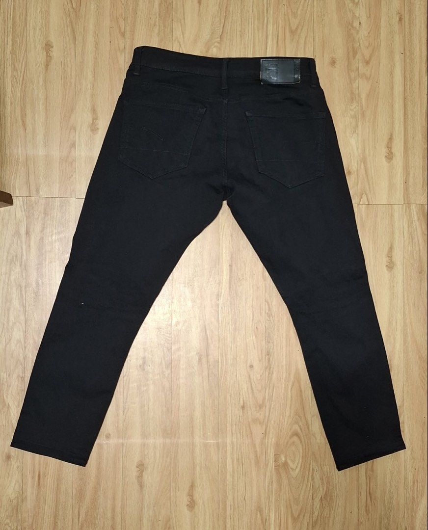 G-Star RAW Black Jeans (Category: Jeans) located in Manila. Submitted by adaniel.81 (Listing ID 1434309500, Image 2). Description: - G-Star Raw black jeans - Classic five-pocket design - Features a leather G-Star Raw logo patch - Straight leg cut - Made from durable denim - Perfect for everyday wear.