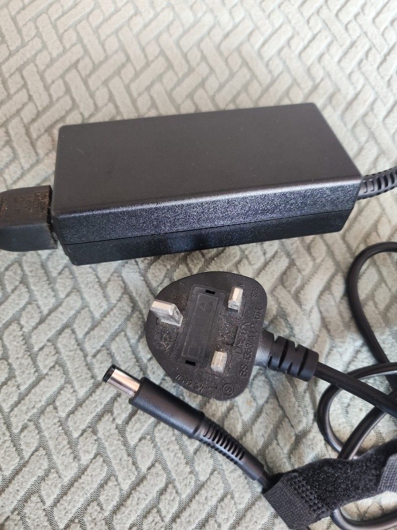 HP 65w Power adapter441442146787665921