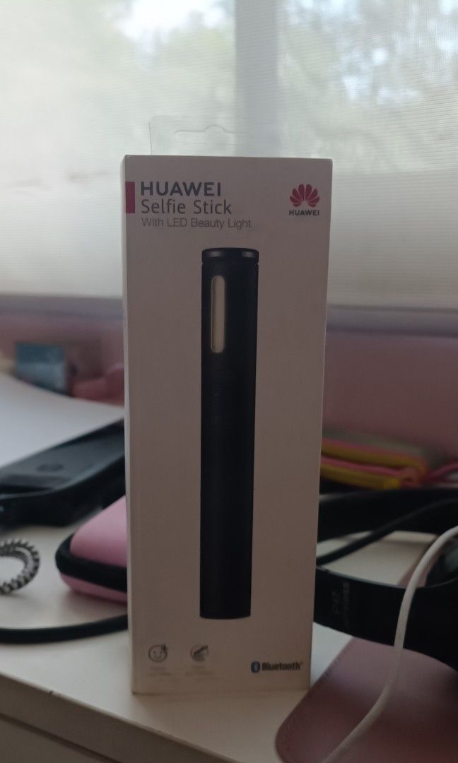 Huawei Selfie Stick (Category: Other Mobile & Gadget Accessories) located in Quezon City. Submitted by temmtem (Listing ID 1434261934, Image 1). Description: .