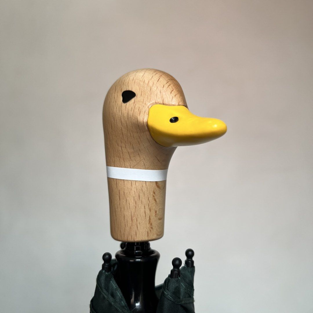 Human Made Duck Head Umbrella (Category: Tshirts & Polo Shirts ) located in Valenzuela. Submitted by iihs_o (Listing ID 1434217328, Image 2). Description: Human Made Umbrella - Iconic duck head handle - Dark green color - Comes with umbrella case & box Bought from Korea Can show receipt* .