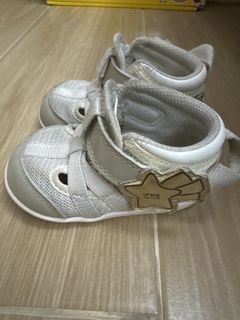 （分類：）位於 。 由 sth_unique 提交（商品編號 1434305960，圖片 1）。簡介： 。