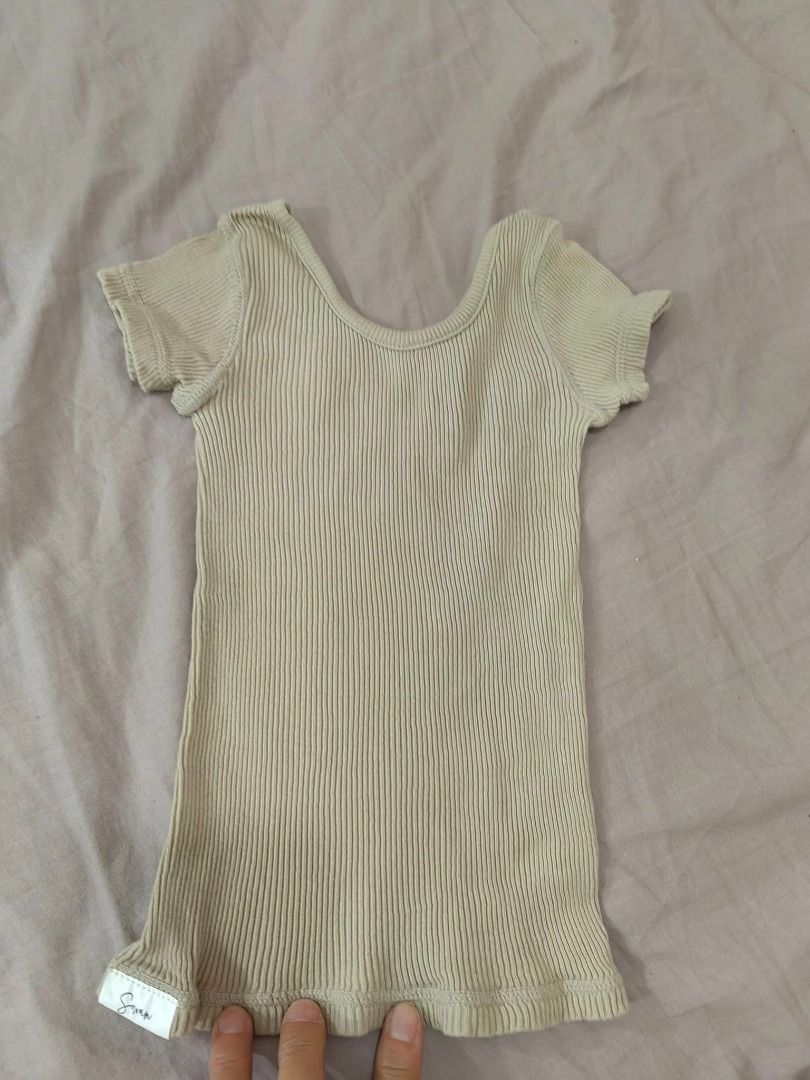Infant Clothes Set of 4 (Category: Babies & Kids Fashion) located in Cebu City. Submitted by dudes_villanueva (Listing ID 1434192142, Image 2). Description: Infant Clothes Set of 4.