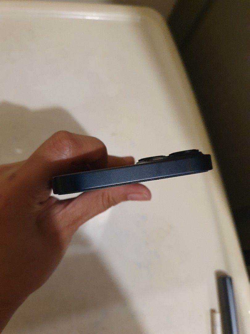 Iphone 14plus (Category: iPhone 14 Series) located in Taguig. Submitted by rdspreloved (Listing ID 1434201842, Image 3). Description: iphone 14plus 256gb with box. no charger! 100%battery.