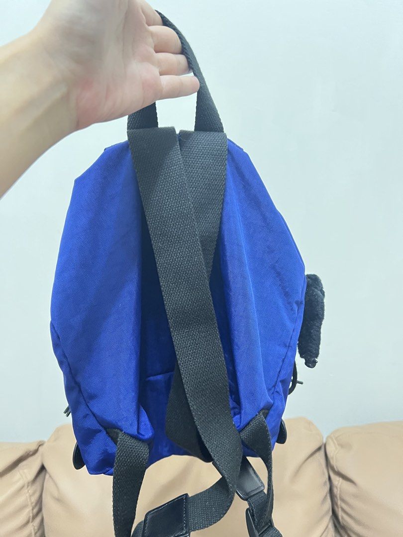 Kipling backpack （分類：背囊）位於 Hong Kong。 由 sophie_998 提交（商品編號 1434331116，圖片 2）。簡介： 小背包，使用一兩次，新舊如圖，順豐到付。