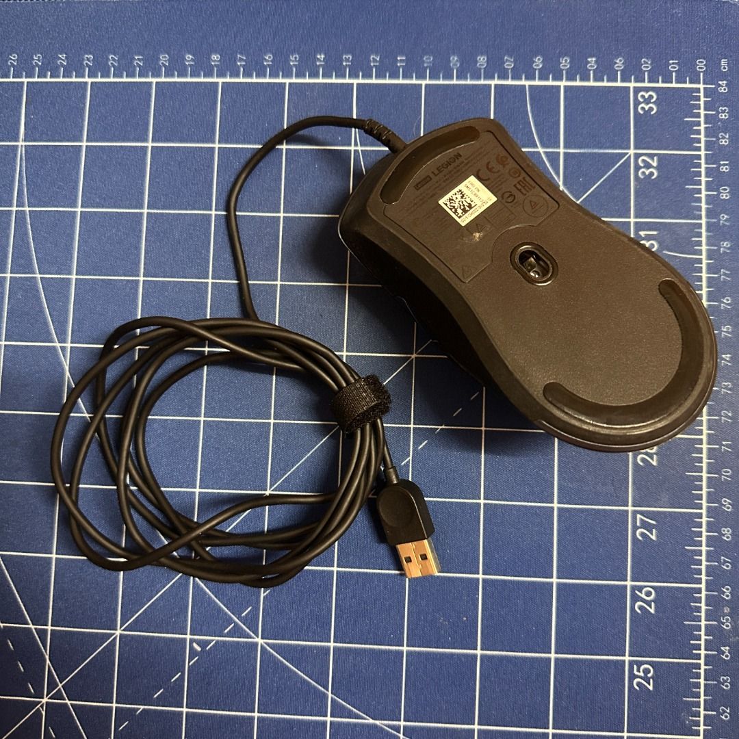 Lenovo Legion Gaming Mouse (Category: Mouse & Mousepads) located in Angeles City. Submitted by kevinsdecluttering (Listing ID 1434203275, Image 2). Description: - Barely used. - 9.8/10 condition. - All buttons working.
