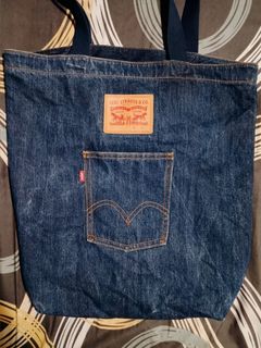(Category: ) located in . Submitted by sweaythrift (Listing ID 1434257230, Image 1). Description: .
