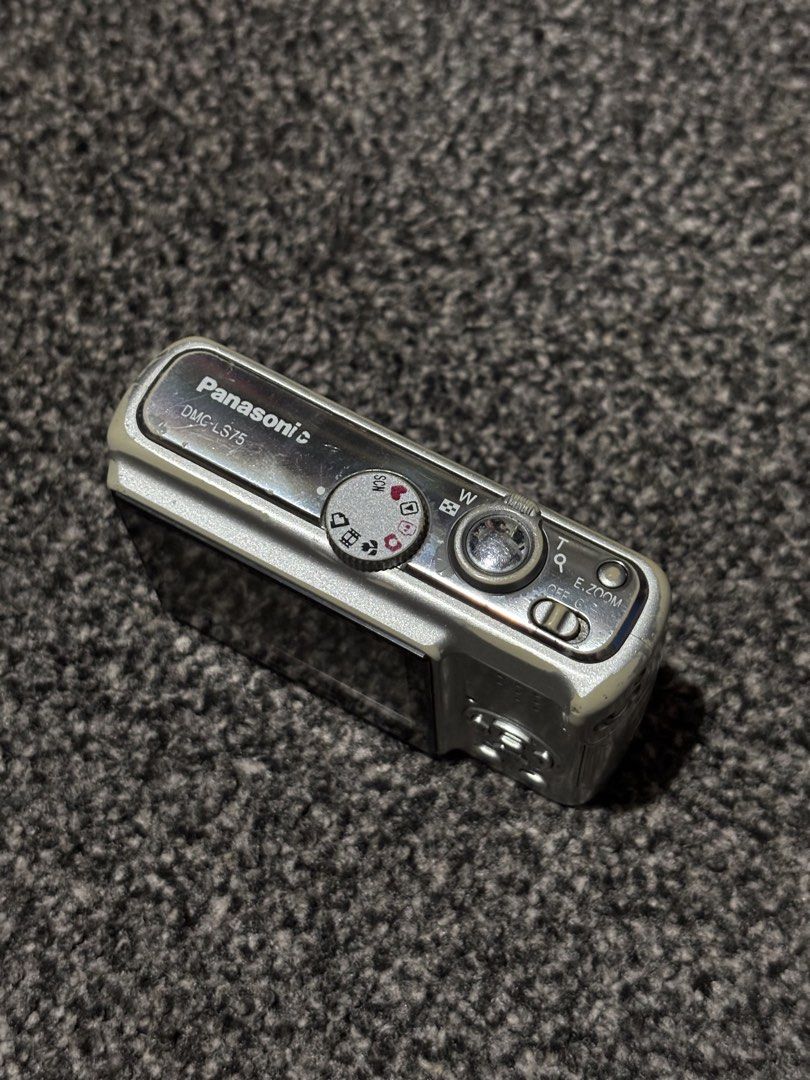 Lumix DMC LS60 Compact Digicam (Category: Cameras) located in Bulacan. Submitted by thriftstarph (Listing ID 1434326273, Image 3). Description: PLEASE READ THE DESCRIPTION BELOW‼️ Lumix Digital Camera Working but broken display Double AA+ Battery (Not included) .