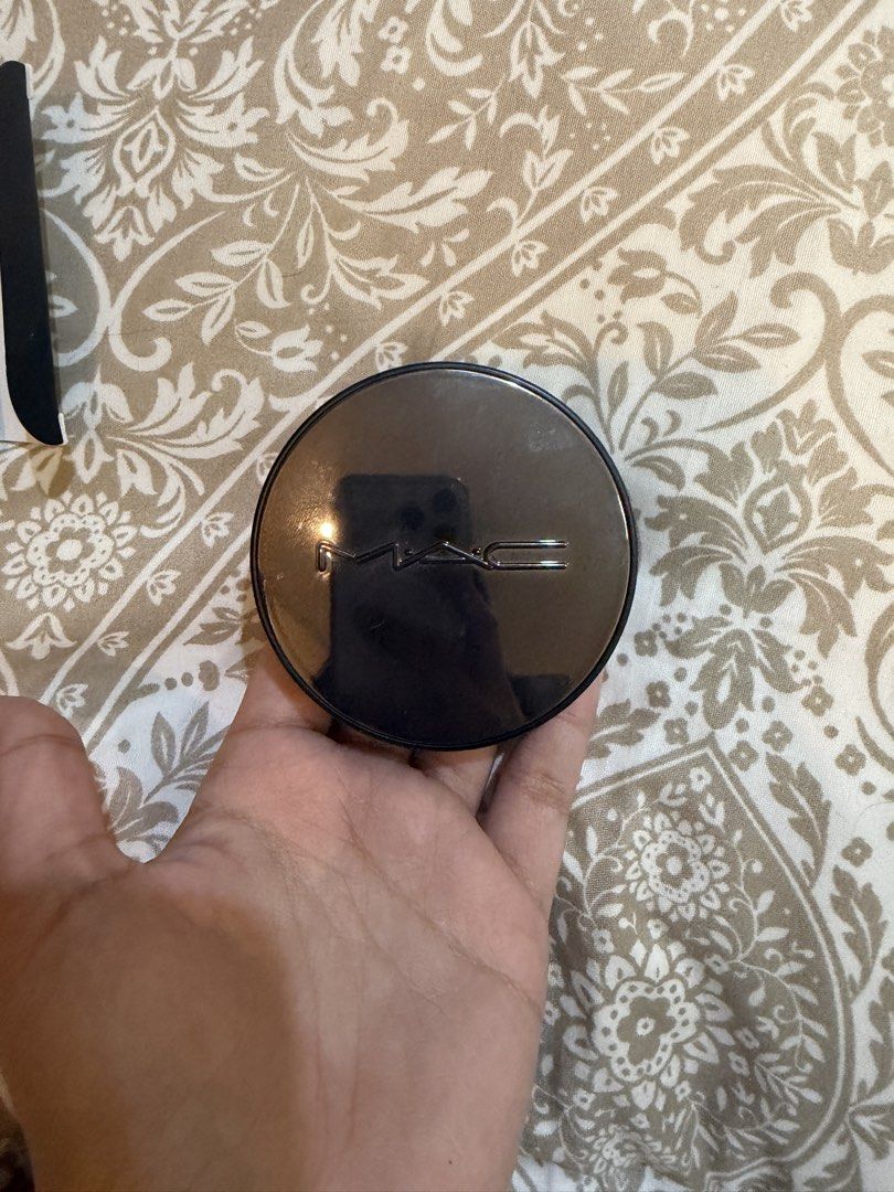 MAC Studio Fix Longwear Cushion Foundation NC15 (Category: Makeup) located in Quezon City. Submitted by noreentsrna (Listing ID 1434208890, Image 3). Description: - MAC Studio Fix Longwear Cushion Foundation - Shade: NC15 - SPF 50/PA+++ - Includes: Cushion foundation, sponge, and mirror - ordered online - swatched once, too light for me pala .