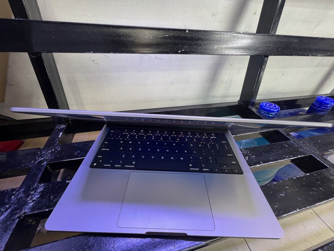 MacBook Pro 14-inch M3 2023 (Category: Laptops & Notebooks) located in Manila. Submitted by vaniextura (Listing ID 1434354173, Image 2). Description: - MacBook Pro 14-inch - M3 chip - 8GB unified memory - 1TB SSD storage - Silver space gray - Includes original charger - macOS Tahoe - Good working condition - Clear screen and fully functional keyboard.