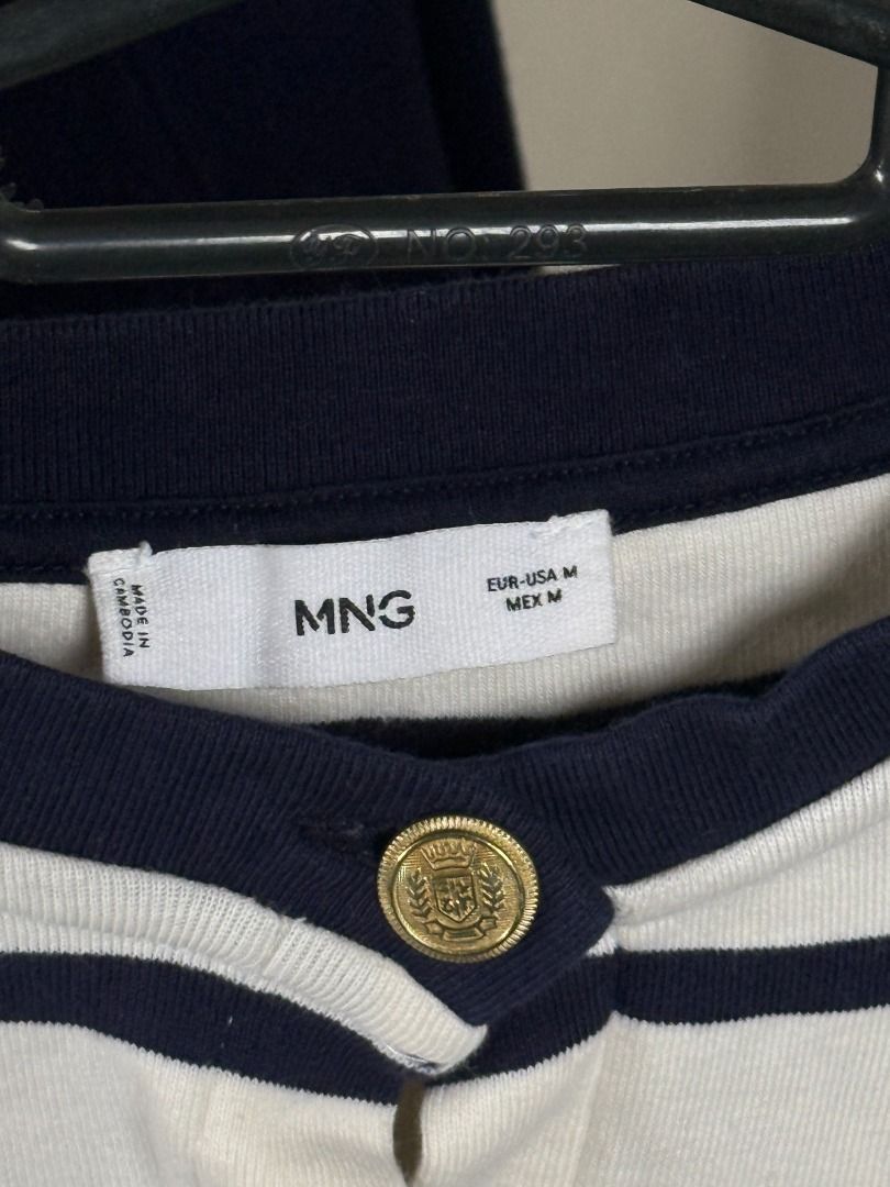 Mango Striped Cardigan with Gold Buttons (Category: Sleeveless) located in Baguio. Submitted by allysltc (Listing ID 1434246207, Image 2). Description: - Used for an event lang - Knitted fabric - Bought for 1,990 - Navy and cream color scheme - Size M - Round neckline - Gold button details.