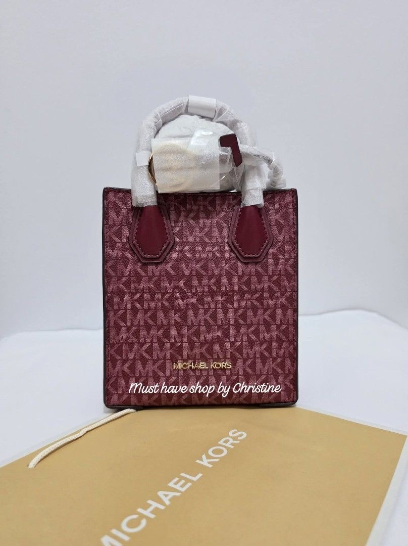 MK mercer mini (Category: Luxury Bags & Wallets) located in Bauang. Submitted by chictine (Listing ID 1382482252, Image 1). Description: Brandnew With tag and carecard Source from US 💯% original or moneyback ✅ cod/cop accepted ✅ open for layaway 📍Bauang, La Union For more bags and proof of transactions, please visit my Fb page: Must have shop by Christine.