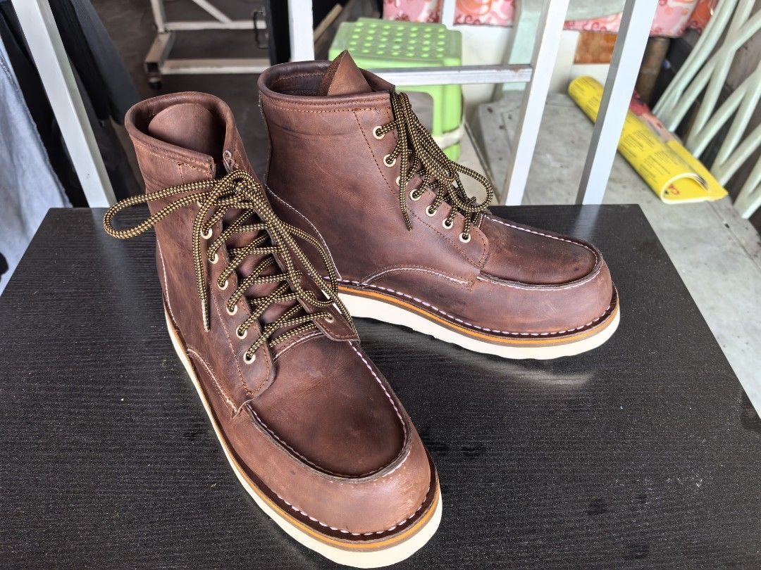 Moc toe Marikina made (Category: Boots) located in Makati City. Submitted by rubadubb (Listing ID 1434228652, Image 1). Description: For sale: Moc toe leather shoes Condition: Good as new. Size: US 9 / 27cm RFS: Wrong size / too big for me Details: Clean stitching, solid build, no major flaws Meetup/Shipping tru lalamove.