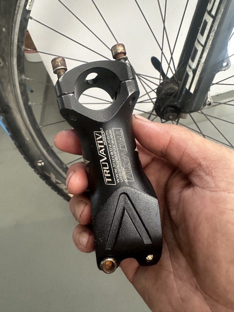 MTB stem (Category: Parts & Accessories) located in Singapore. Submitted by bikeview (Listing ID 1434258749, Image 3). Description: Stem for sales Deal at seller location .