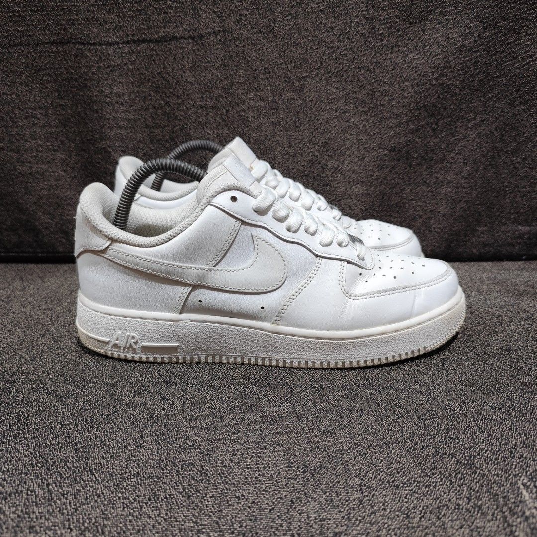 Nike Air Force 1 '07 White (8 men) (Category: Sneakers) located in Marikina City. Submitted by frked (Listing ID 1434326305, Image 1). Description: Nike Air Force 1 '07 White 8 men Excellent No box 1999+sf.