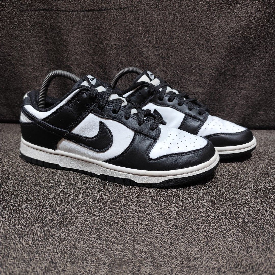 Nike Dunk Low Pnda (8 men) (Category: Sneakers) located in Marikina City. Submitted by frked (Listing ID 1434332128, Image 2). Description: Nike Dunk Low Pnda 8 men Excellent No box 1799+sf.