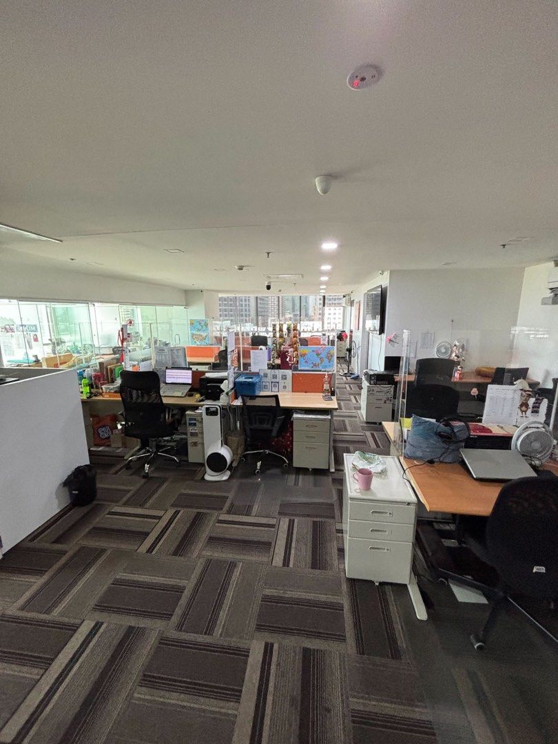 Ortigas Office Unit for Sale (Category: Commercial) located in Pasig City. Submitted by sherill888 (Listing ID 1434280233, Image 1). Description: Office unit for sale One San Miguel Ave Condominium Corner Shaw and One san miguel 155 sm.
