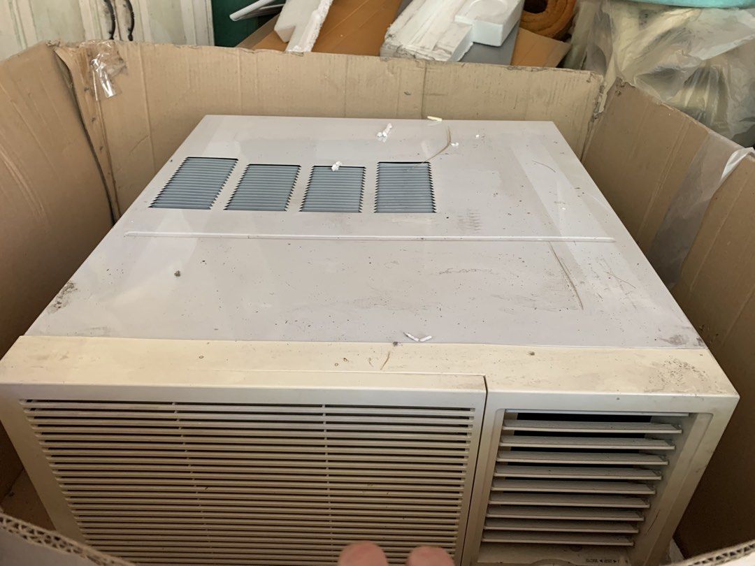 Panasonic aircon window type non inverter 1.5hp (Category: Air Conditioning and Heating) located in Makati City. Submitted by chuasyc (Listing ID 1434242050, Image 3). Description: Used only doe two weeks(good as new) No box.