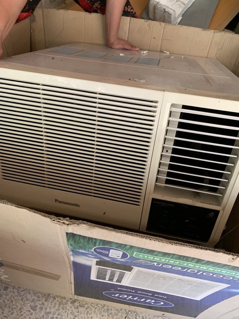 Panasonic aircon window type non inverter 1.5hp (Category: Air Conditioning and Heating) located in Makati City. Submitted by chuasyc (Listing ID 1434242050, Image 2). Description: Used only doe two weeks(good as new) No box.