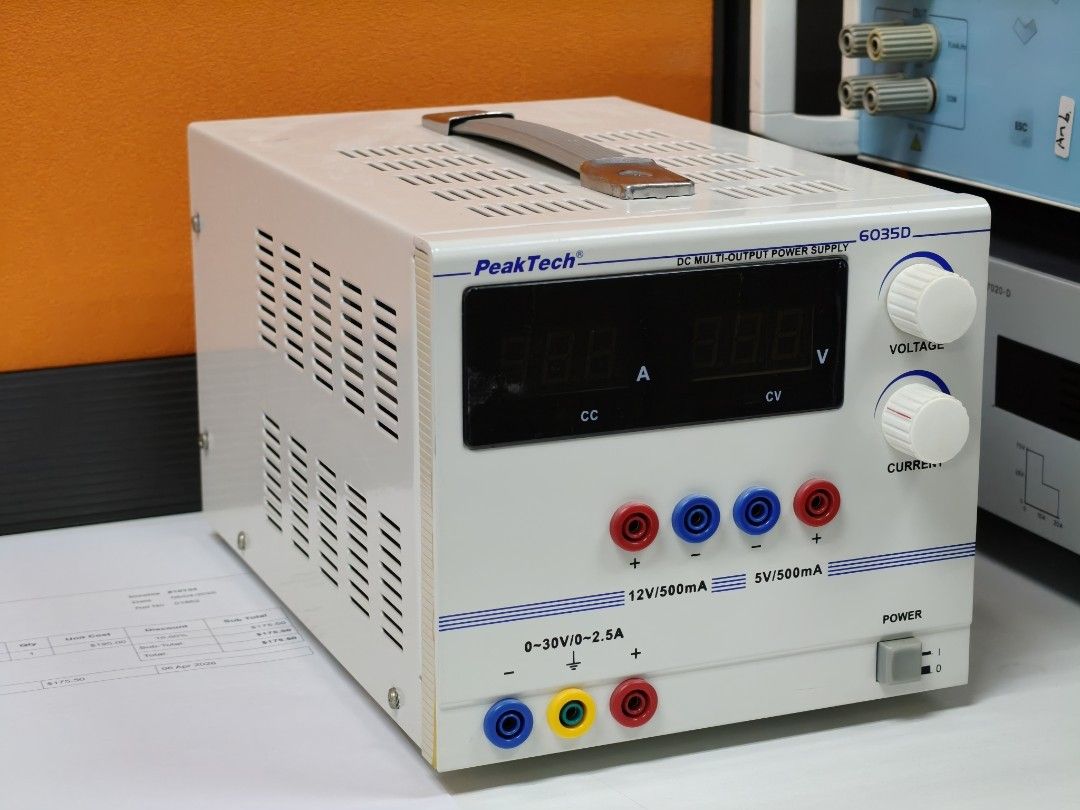 PeakTech 6035D DC Power Supply
